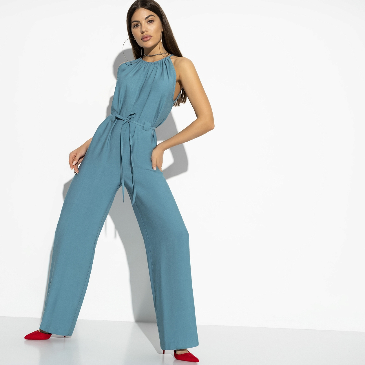 Комбинезон Проникновение в образ (с поясом). Состав: 72% п/э, 22% вискоза, 6% спандекс