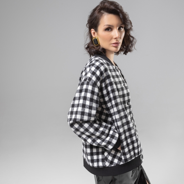 Бомбер Движение вперед (интересная штучка) 