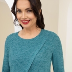 Блуза Живем красотой. Состав: 65% п/э, 30% вискоза, 5% эластан