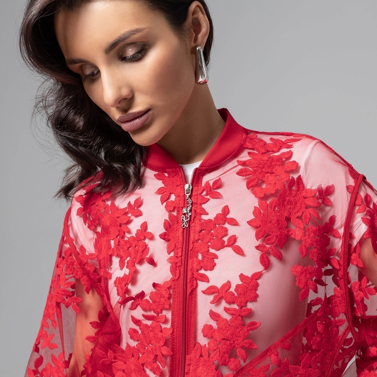 Бомбер Секрет смелости (красный). Состав: 65% хлопок, 20% нейлон, 13% вискоза, 2% спандекс