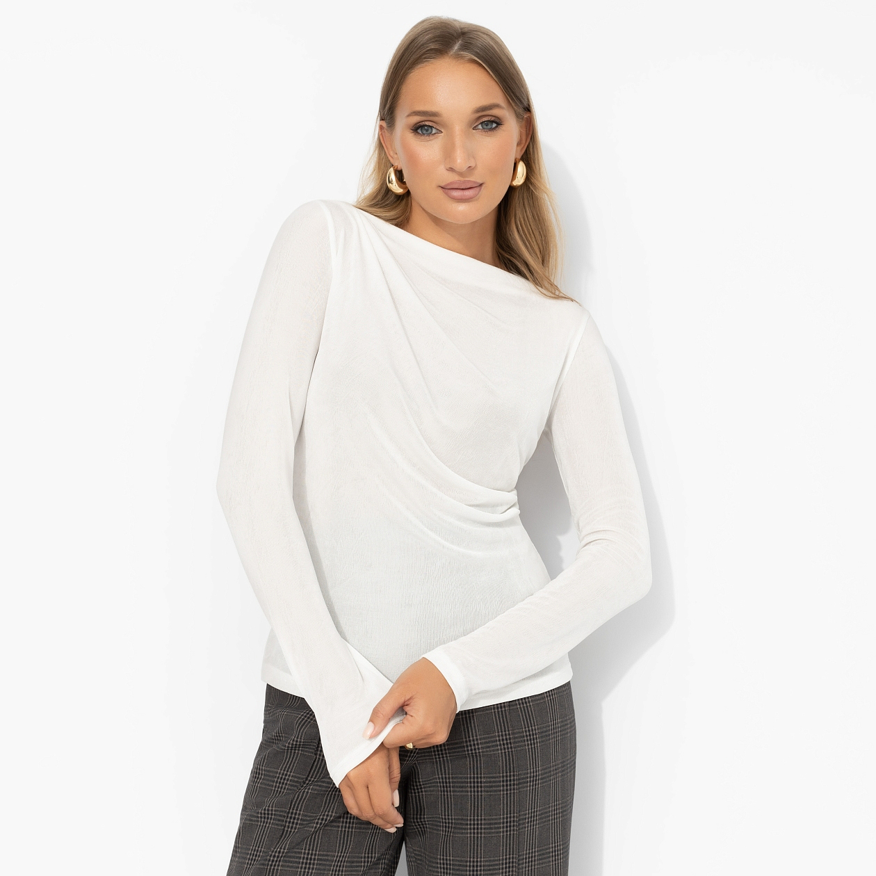 Лонгслив Линия утончённости. Состав: 95% п/э, 5% эластан