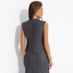 Дело стиля. Состав: 75% полиэстер, 20% вискоза, 5% эластан