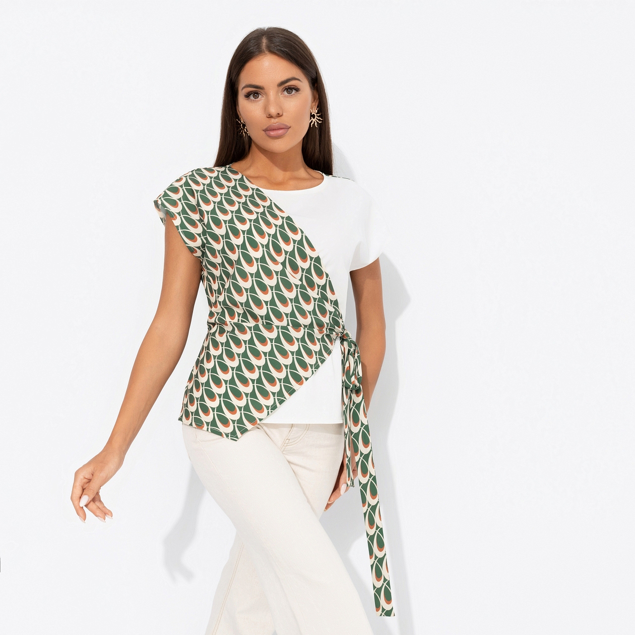 Блуза Все взгляды - на прекрасное (яркая). Состав: 95% п/а, 5% эластан