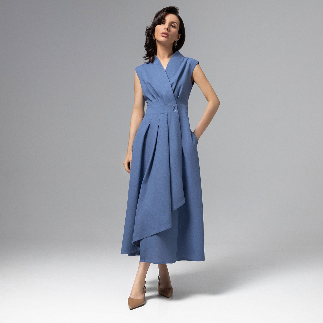 Платье Секреты утонченности. Состав: 40% полиэстер, 27% вискоза, 23% лён, 10% хлопок