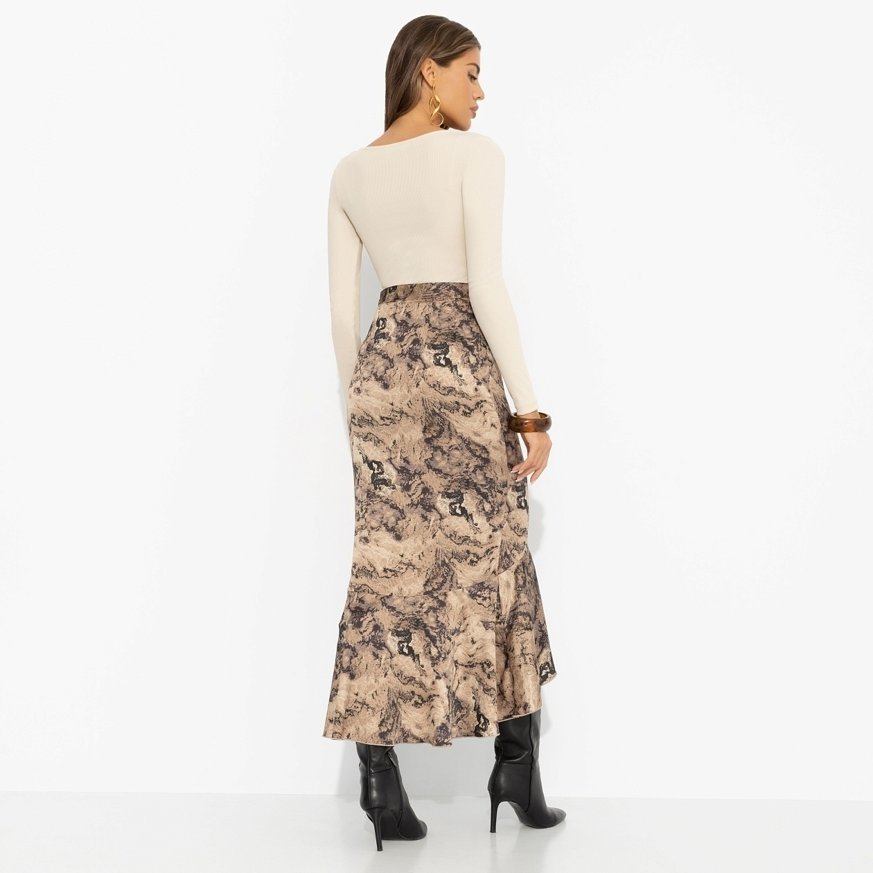 Безупречность в движении. Купить женский Юбка оптом от производителя.