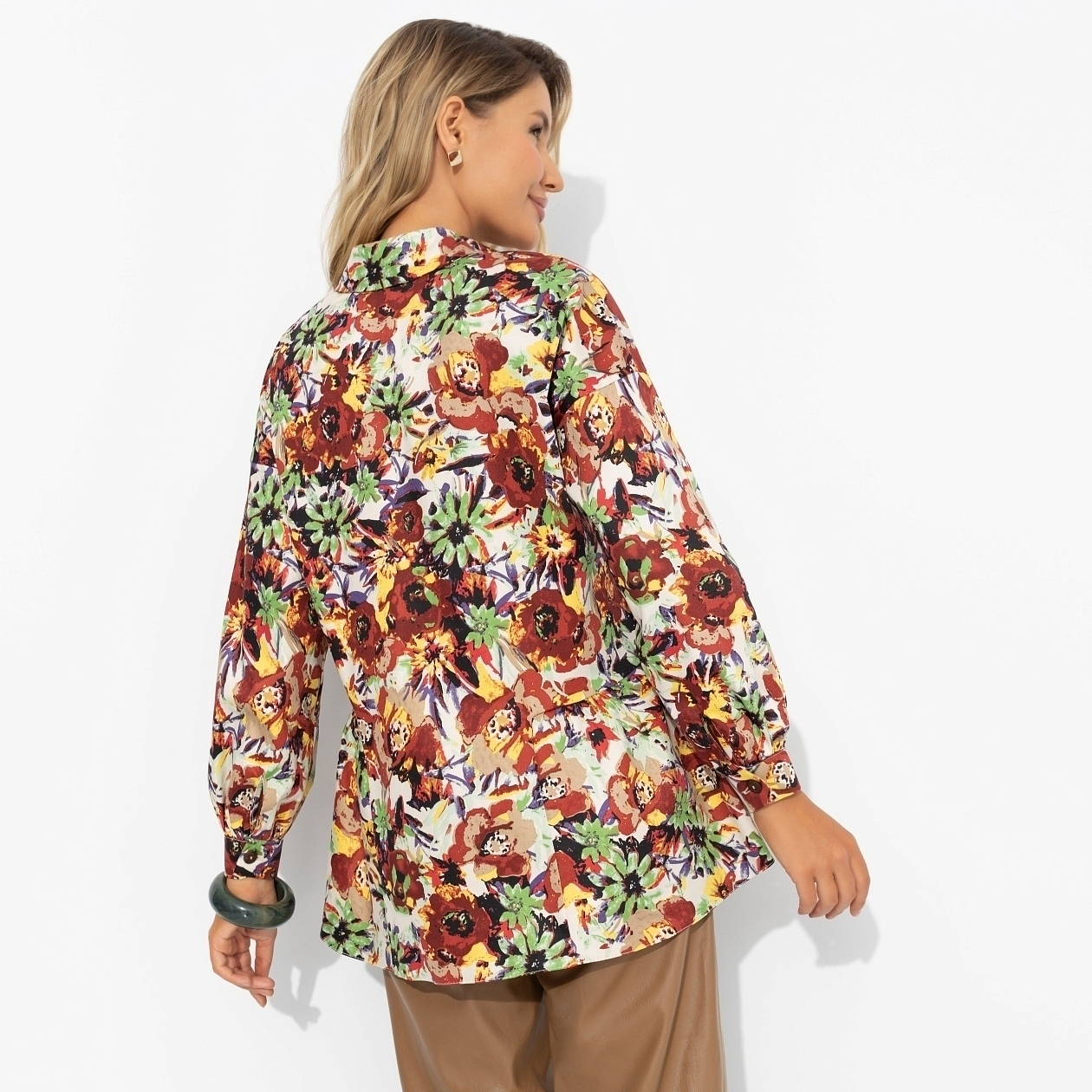 Рубашка Эстетика во всем (цветочная). Состав: 65% хлопок, 30% п/э, 5% лайкра