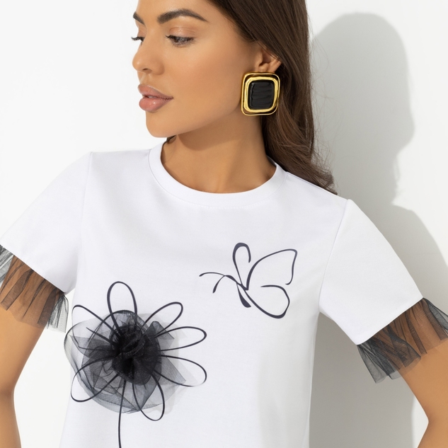 Футболка Прекрасна и непредсказуема 