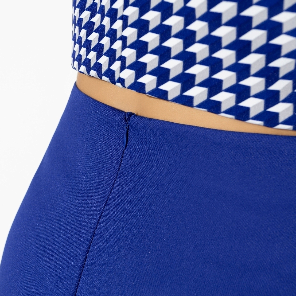 Костюм с юбкой Пикантный стиль. Состав: 60% полиэстер, 37% вискоза, 3% спандекс