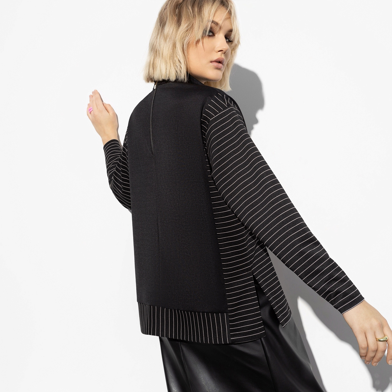 Туника Невероятное притяжение (блэк). Состав: 65% п/э, 30% вискоза, 5% спандекс