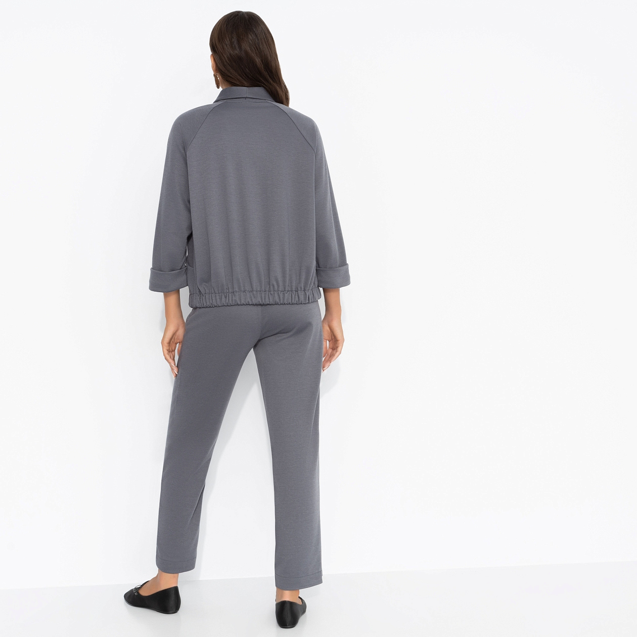 Брючный костюм Идеально с кроссовками (2 в 1, серый). Состав: 65% п/э, 30% вискоза, 5% спандекс