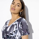 Футболка Любовь рядом (exotic). Состав: 97% полиэстер, 3% спандекс