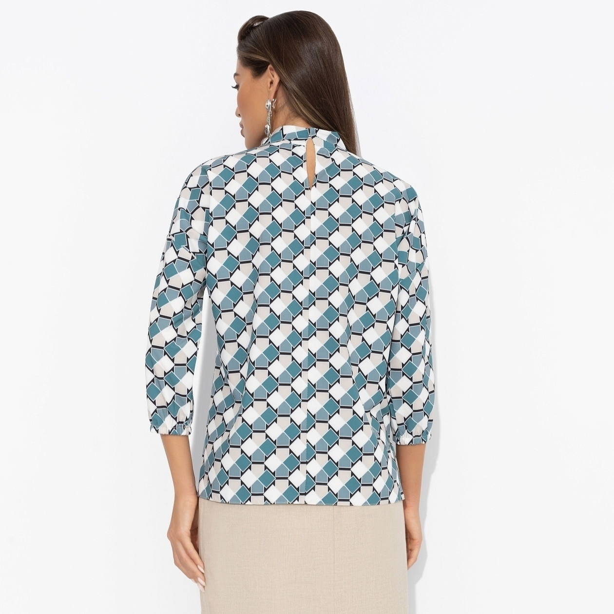 Блуза Вихрь комплиментов. Состав: 65% п/э, 30% вискоза, 5% эластан