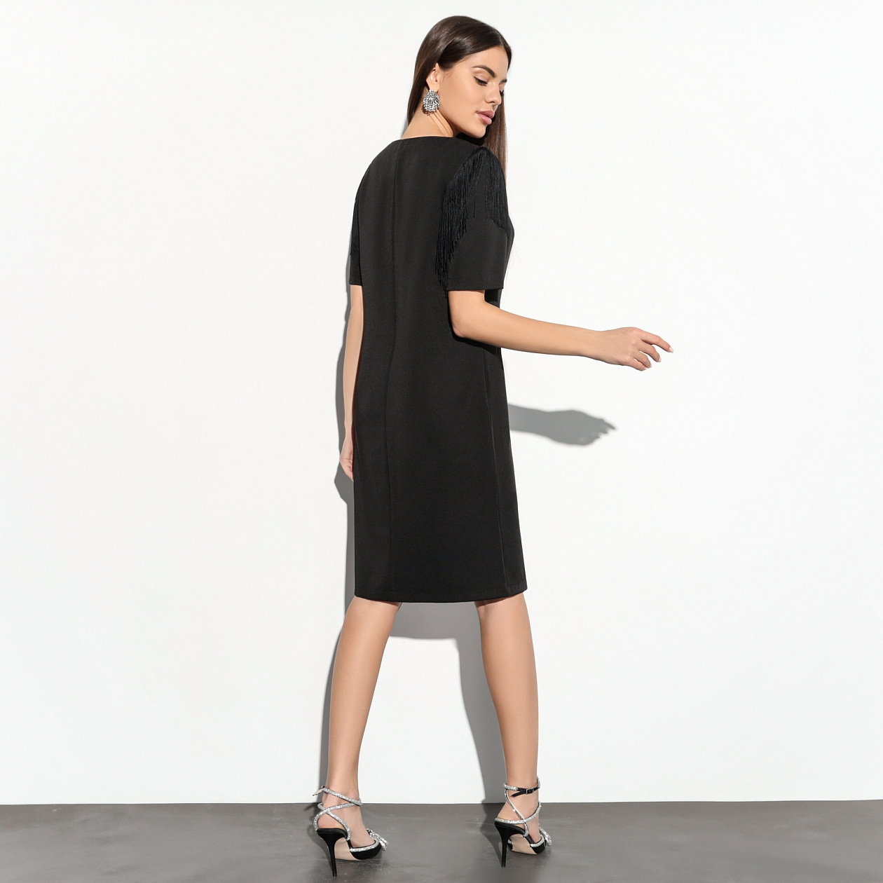 Платье Любоваться разрешается. Состав: 96% п/э, 4% эластан