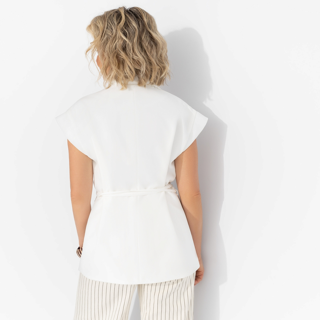 Слишком модно. Состав: 60% п/э, 37% вискоза, 3% спандекс