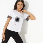 Футболка Прекрасна и непредсказуема. Состав: 65% п/э, 30% вискоза, 5% стрейч