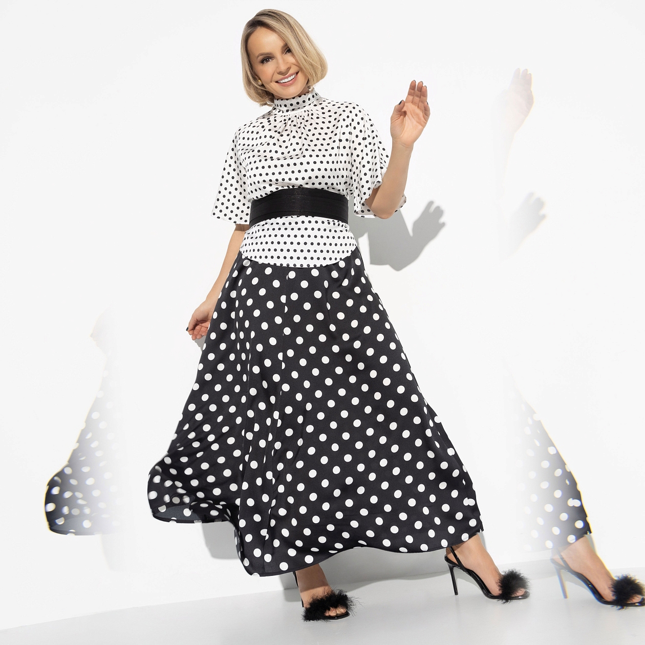 Комплект с юбкой Восторг очарования (леди, 2 в 1, с поясом). Состав: 95% п/э, 5% спандекс