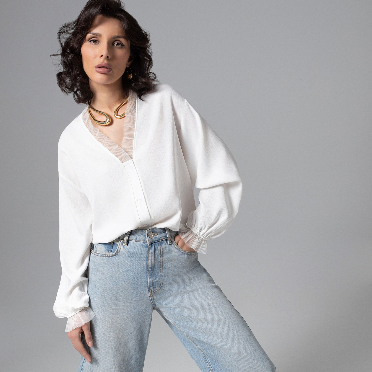 Моя аура – люкс (белая). Состав: 65% полиэстер, 30% вискоза, 5% спандекс