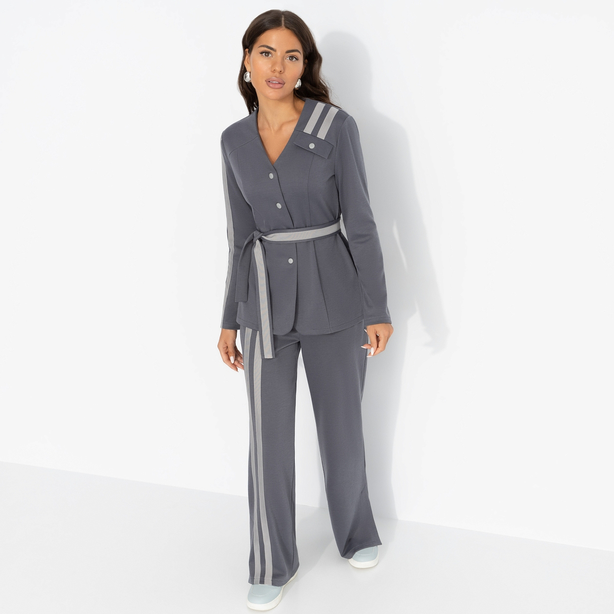 Брючный костюм Личное превосходство (серый, 2 в 1, с поясом). Состав: 65% п/э, 30% вискоза, 5% спандекс