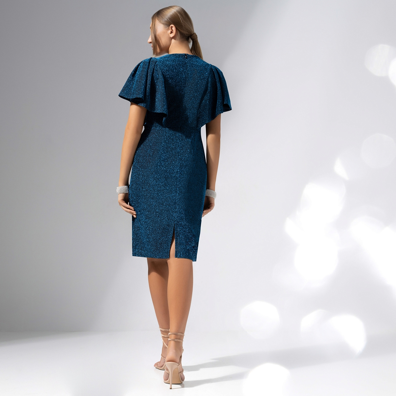 Платье В праздничном сиянии (new). Состав: 95% п/э, 5% эластан