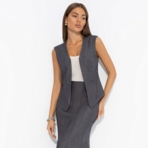 Дело стиля. Состав: 75% полиэстер, 20% вискоза, 5% эластан