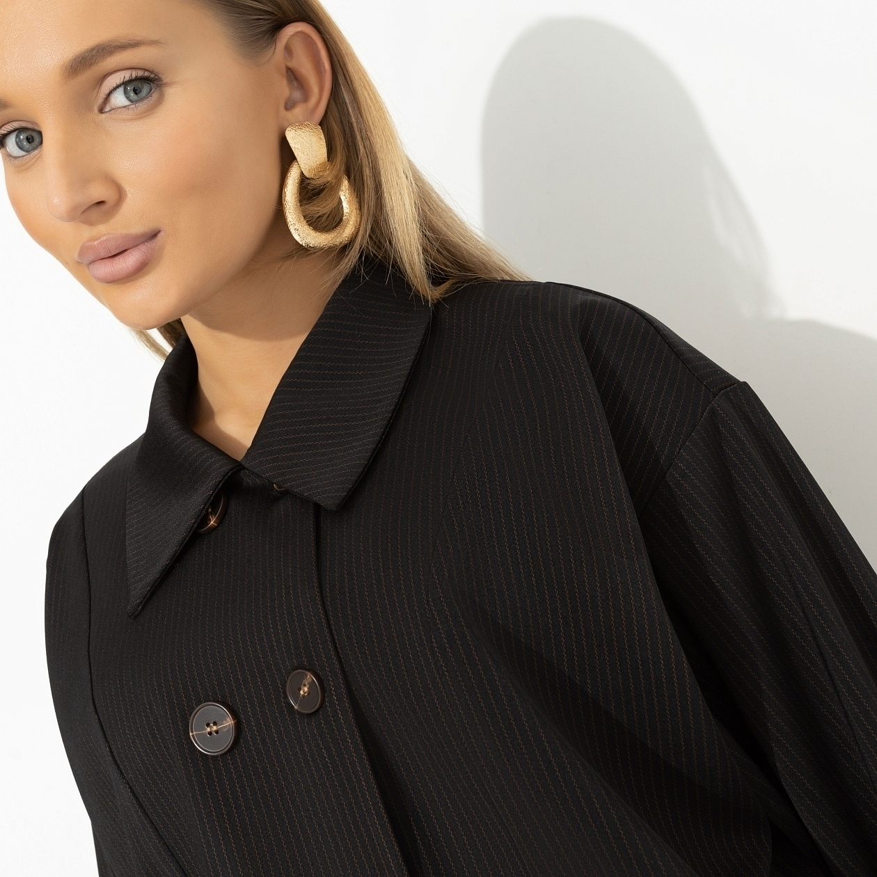 Жакет Безупречные манеры (черный). Состав: 75% полиэстер, 20% вискоза, 5% спандекс