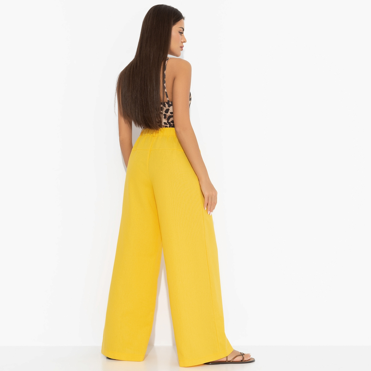 Брюки Легкость льна (желтые). Состав: 65% лен, 35% п/э