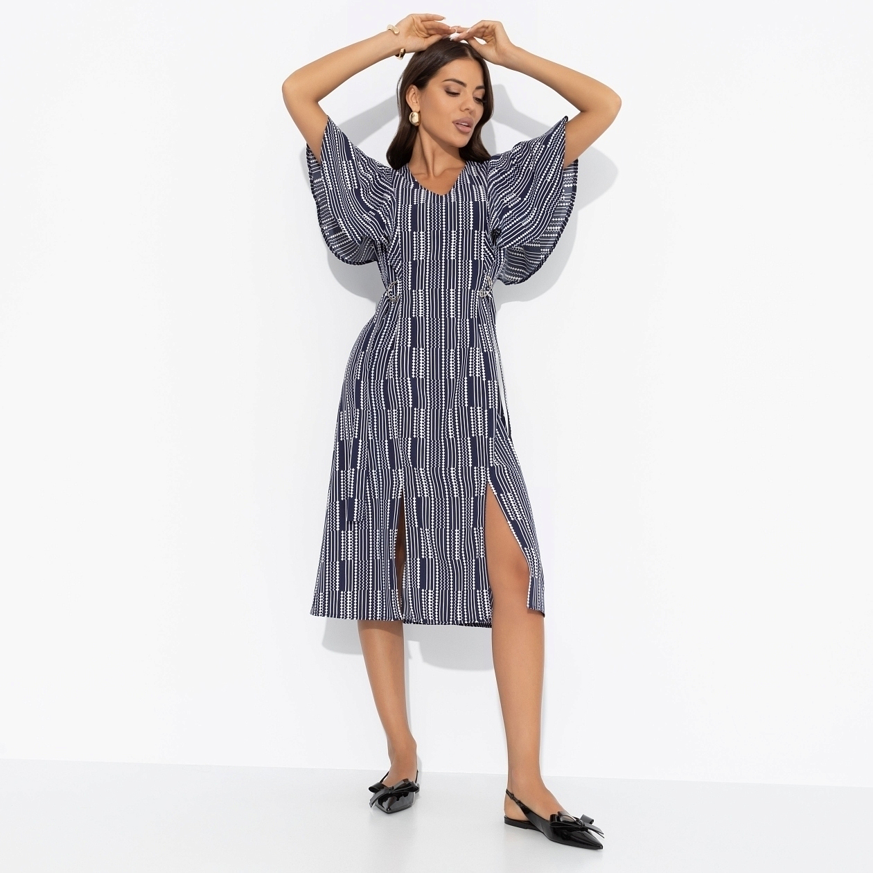 Платье Мода без компромиссов. Состав: 95% п/э, 5% эластан