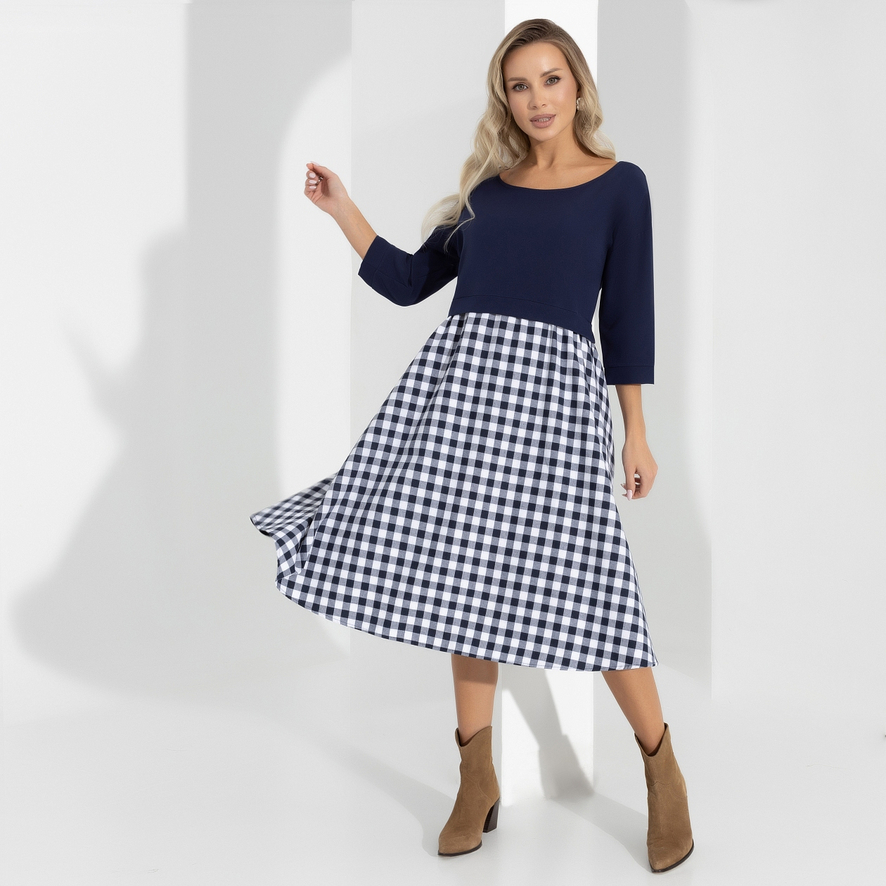 Платье На волне с трендами (тайна). Состав: 60% полиэстер, 37% вискоза, 3% спандекс