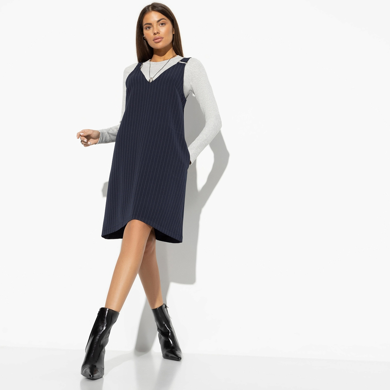 Сарафан Во всеоружии. Состав: 60% п/э, 37% вискоза, 3% спандекс