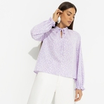 Блуза В лучшей роли (сиреневый). Состав: 65% полиэстер, 30% вискоза, 5% эластан