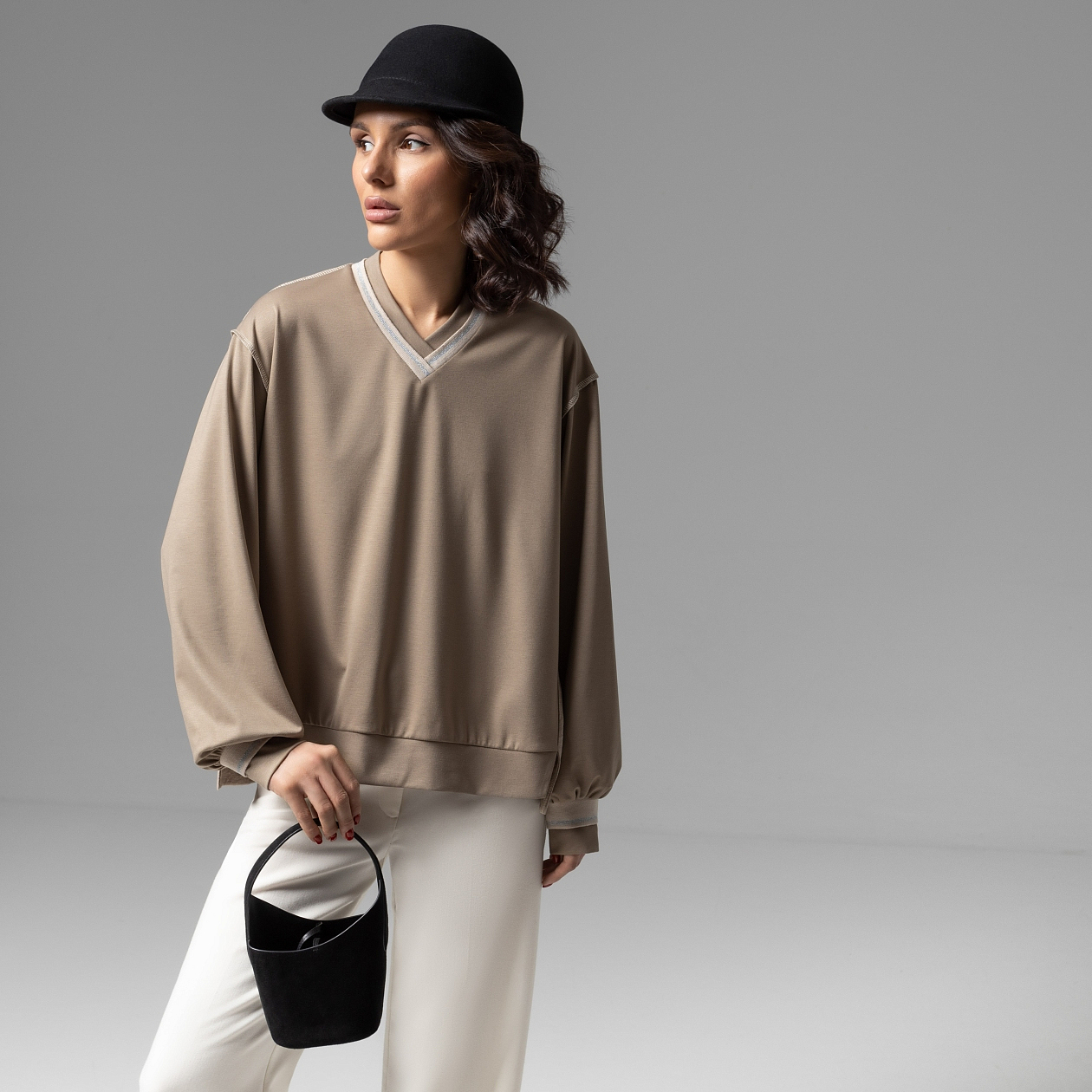 Успех в руках (бежевый). Состав: 65% полиэстер, 30% вискоза, 5% спандекс