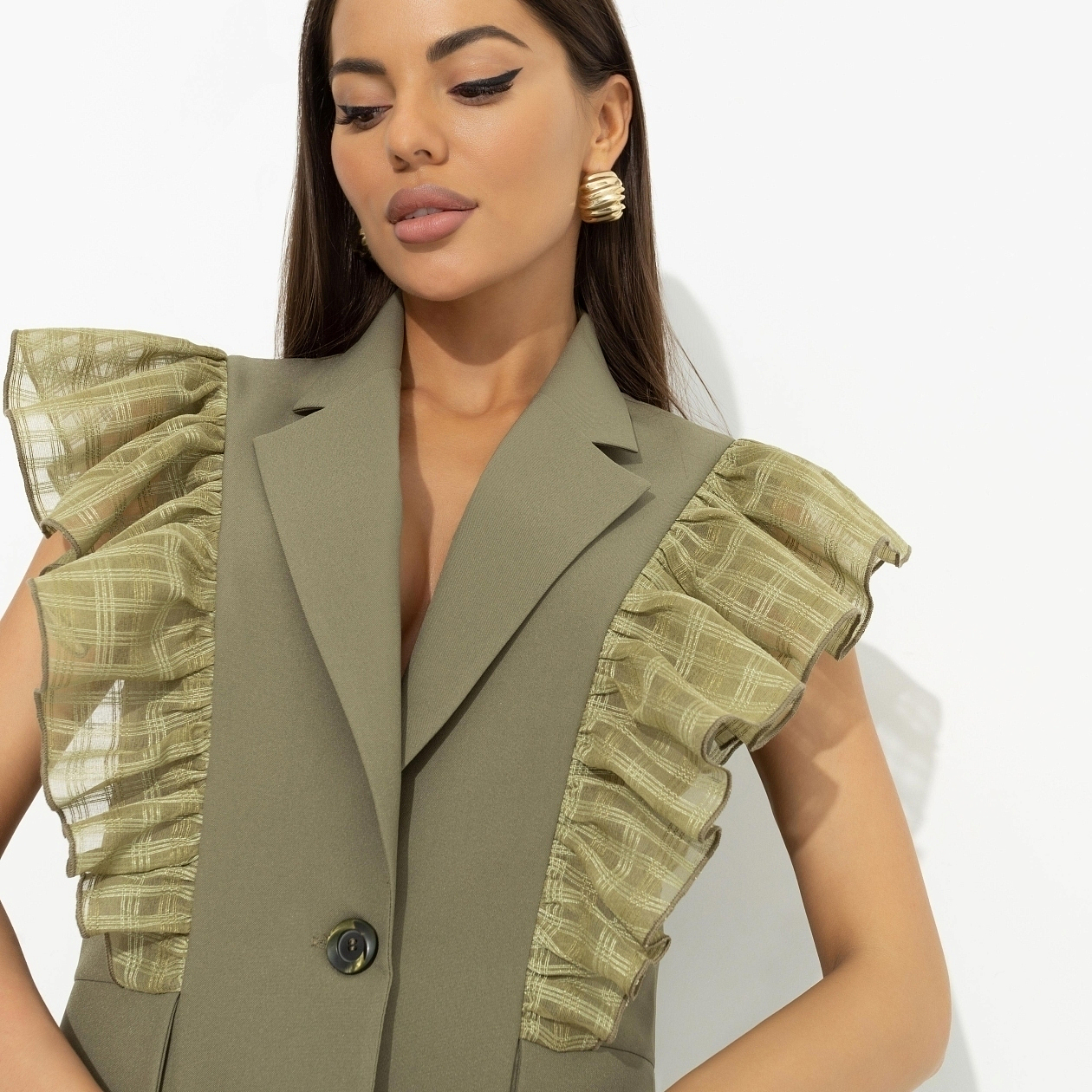 Это восторг (dark green). Состав: 100% п/э