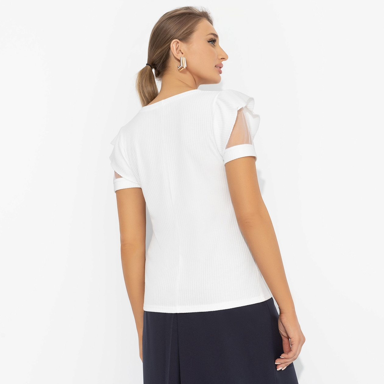 Футболка Высокая мода без усилий (white). Состав: 65% п/э, 30% вискоза, 5% спандекс