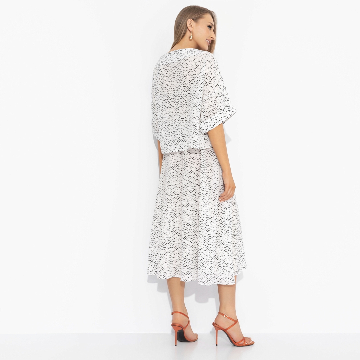 Костюм с юбкой В ритме комплиментов (2 в 1). Состав: 95% полиэстер, 5% эластан