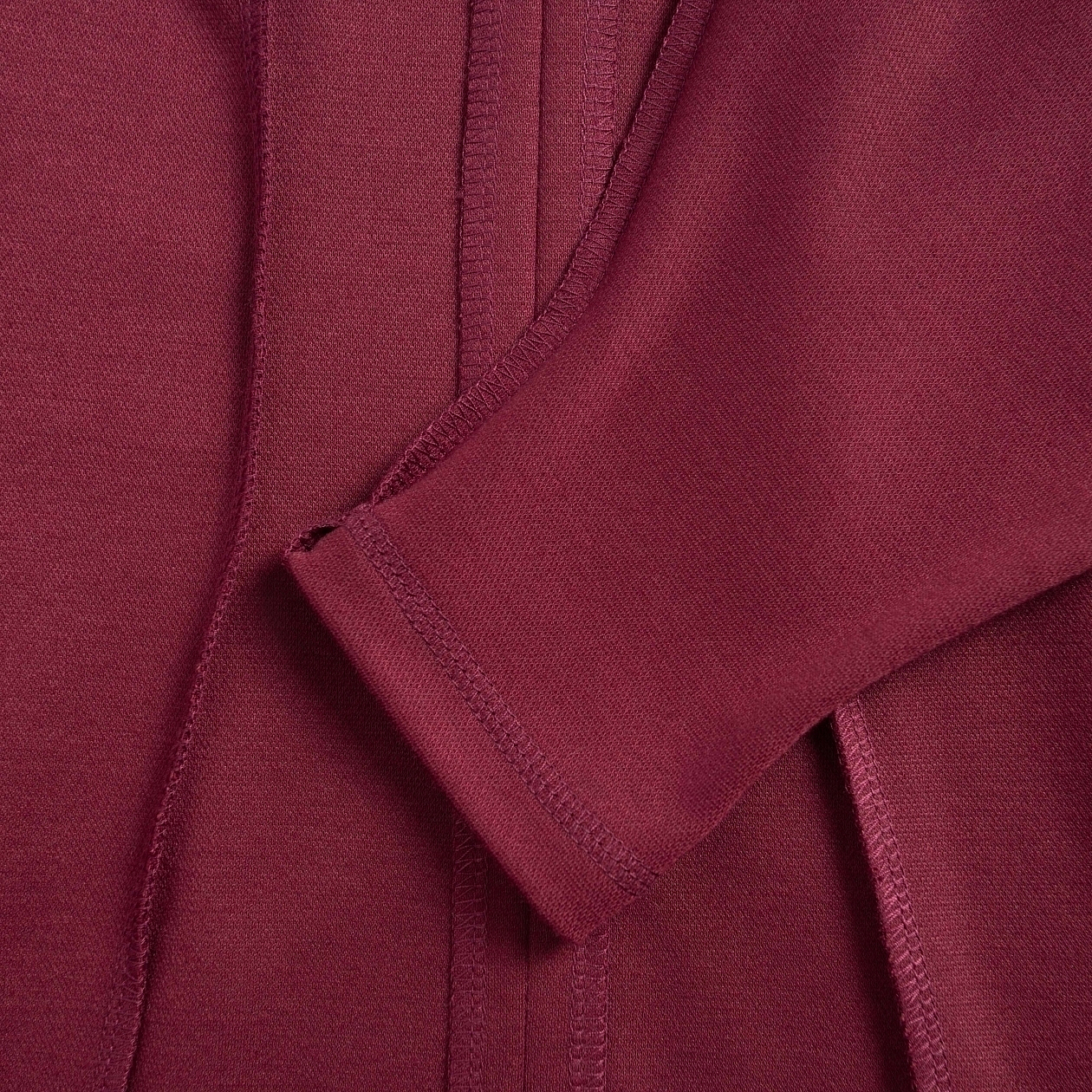 Платье-футляр Больше, чем просто платье (винное). Состав: 65% п/э, 30% вискоза, 5% спандекс