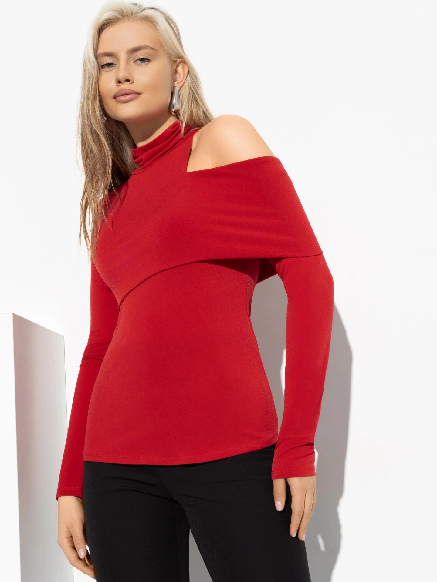 Познакомимся поближе (red)