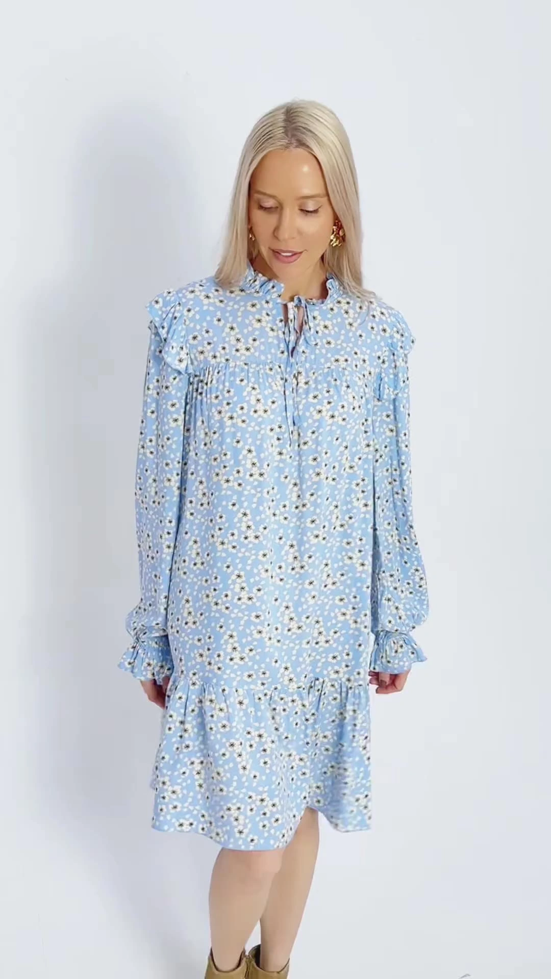 Тонкий комплимент (голубое)