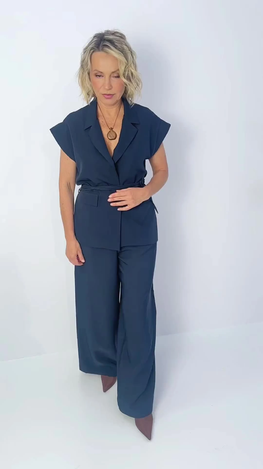 Легкой походкой (deep blue)