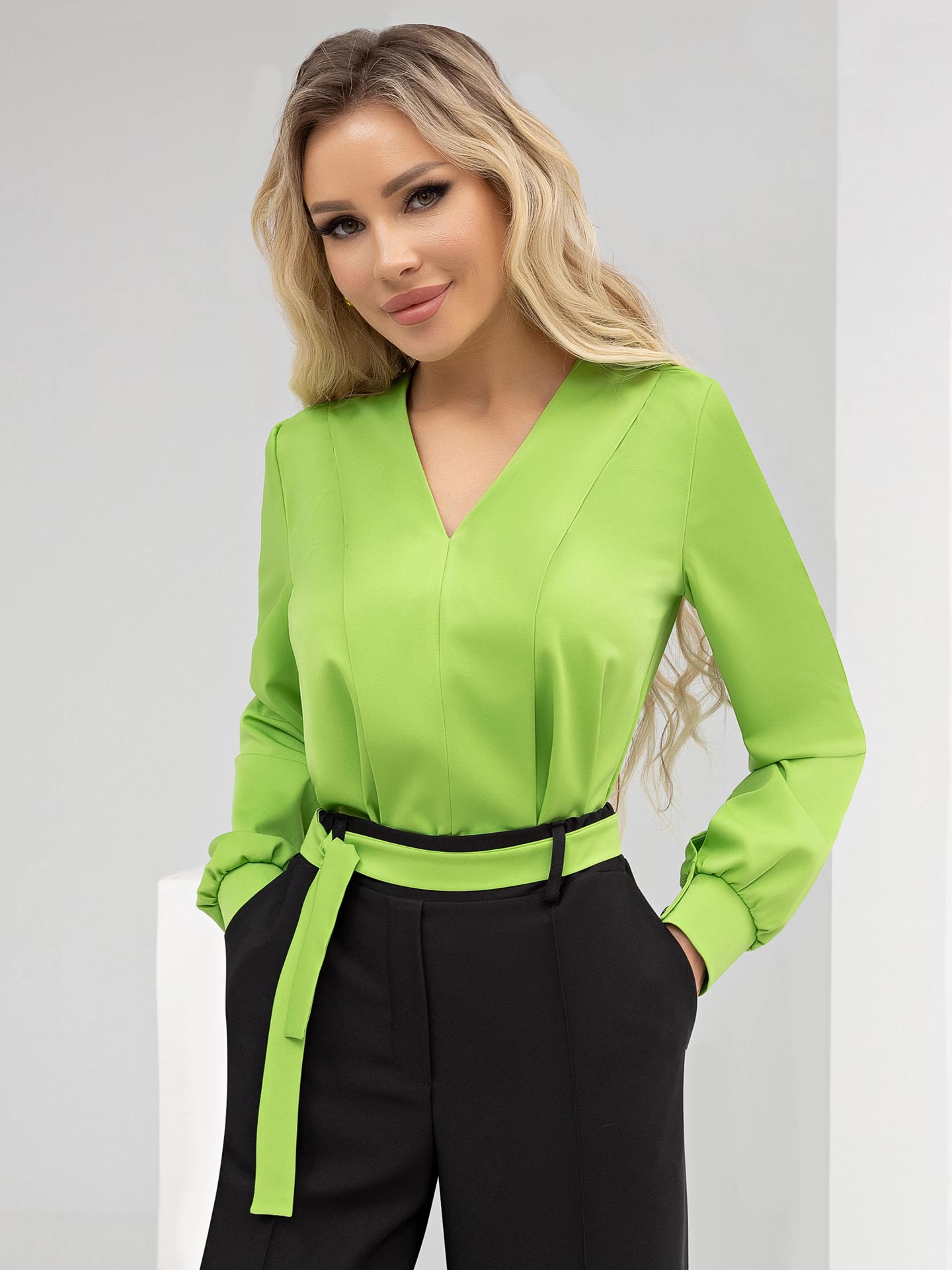 Твой личный манифест (сочное яблоко, с поясом)