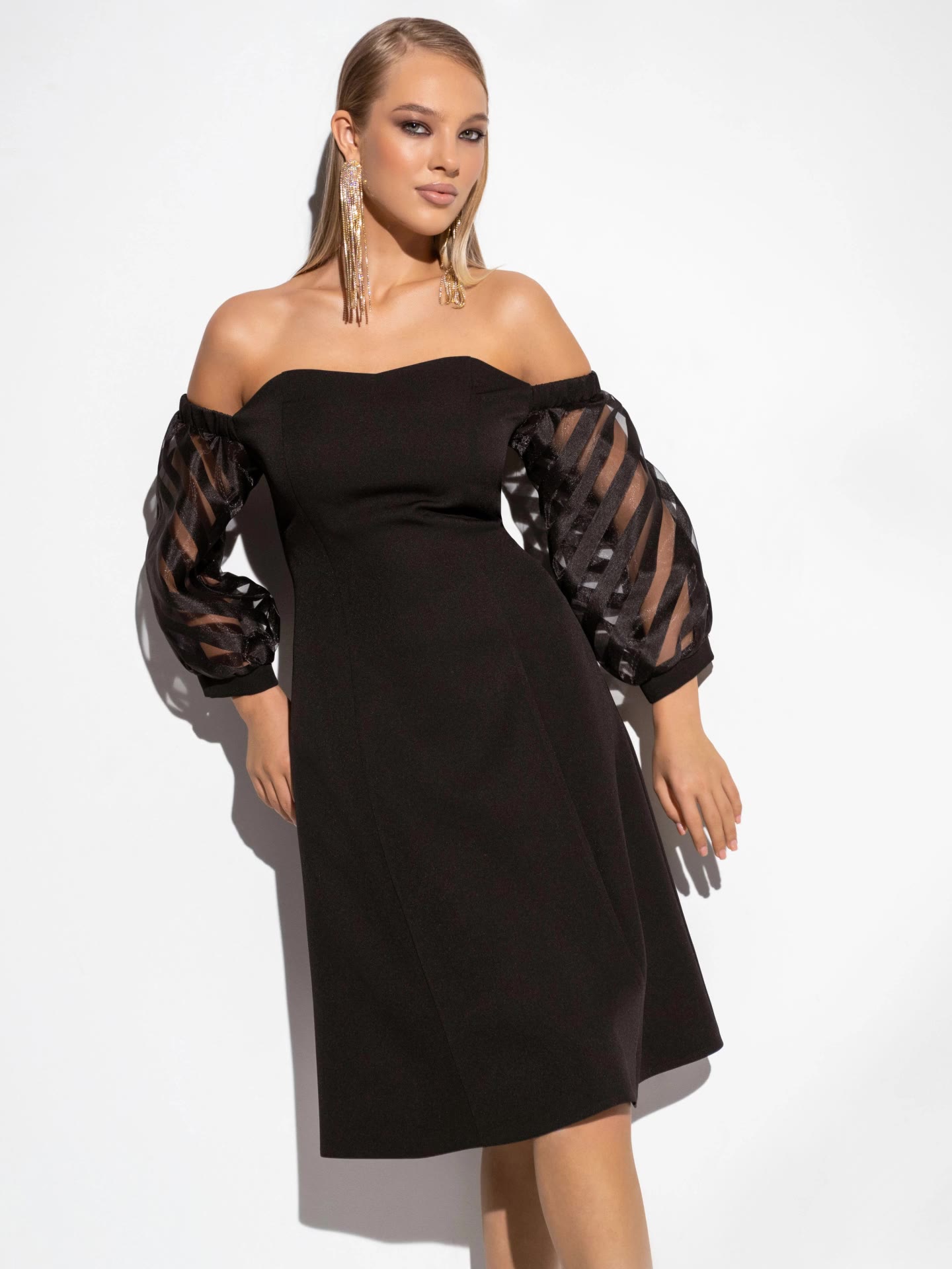 Королева вечера (нью, с силиконовыми лямками)